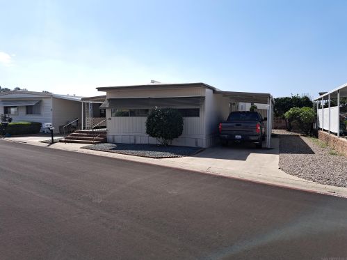 44 El Prado Ln, Oceanside, CA 92058-1811