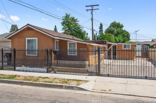13610 Vesta Ave, Compton, CA 90222-2913