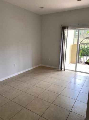 406 Lake Monterey Cir, Boynton Beach FL  33426-8446 exterior