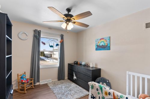 1566 Dover Dr, Waukesha WI  53186-6332 exterior