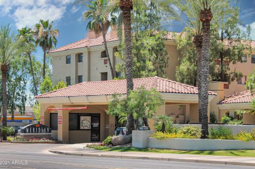 5104 32nd St, Phoenix AZ  85018-1473 exterior
