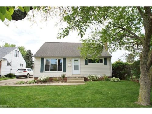 2626 Sunmont St, Massillon, OH 44646-5069