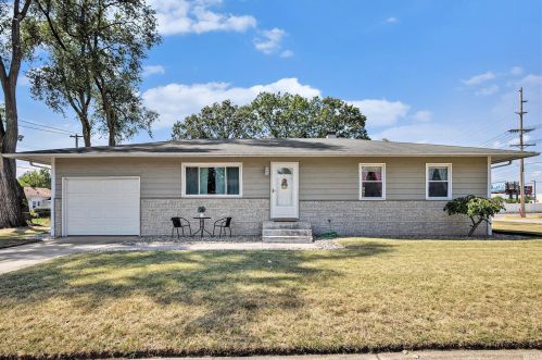 2115 Sarah St, Mishawaka IN  46545-6248 exterior