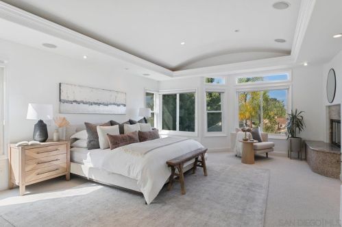 4710 Plummer Ct, San Diego CA  92130-1338 exterior