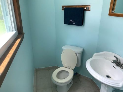 12 Burning Tree Rd, Natick MA  01760-3245 exterior