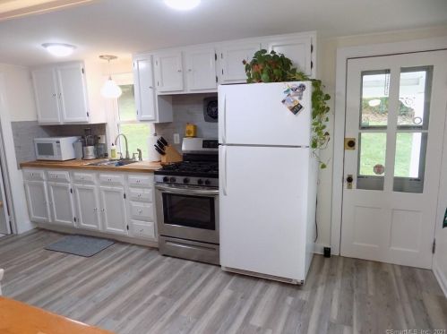 26 Greenwood Ave, Bethel CT  06801-2206 exterior