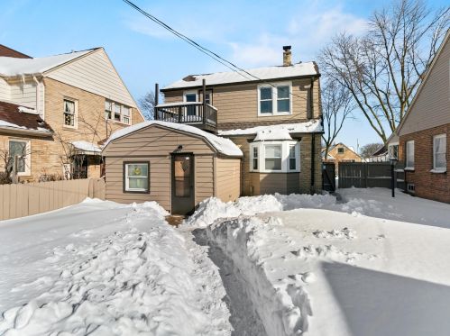 3869 52, Milwaukee WI 53220-3570 exterior