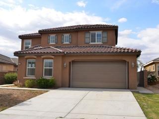 10214 Riata Ln, Bakersfield, CA 93306-7466