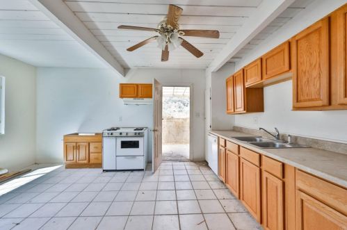 6634 Radio Dr, San Diego CA  92114-1520 exterior