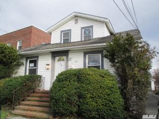 261 Ocean Ave, Canaan Lake, NY 11772-3706
