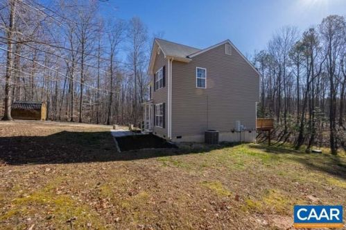 2286 Ridge Rd, Bybee VA  22963-4006 exterior