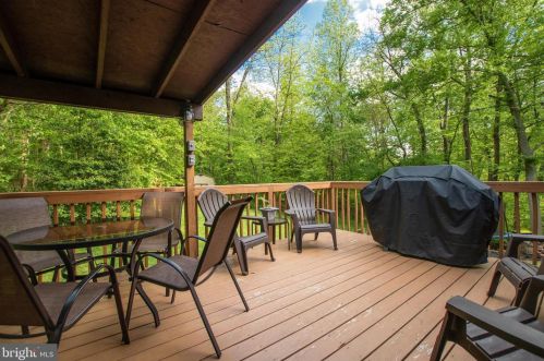 100 Hilldale Rd, Etters PA  17319-9469 exterior