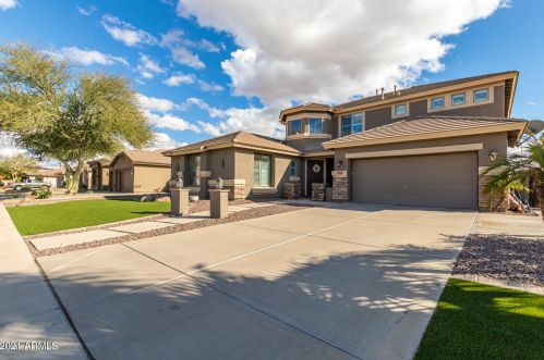 6749 Seneca Way, Gilbert, AZ 85298-4035