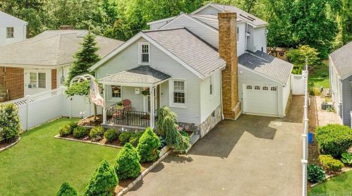 25 Clifford Ave, Stamford CT  06905-3608 exterior