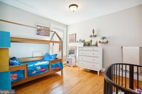 3005 11th St, Washington DC  20001-3905 exterior