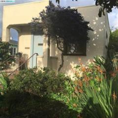 2341 Browning St, Berkeley, CA 94702-2024