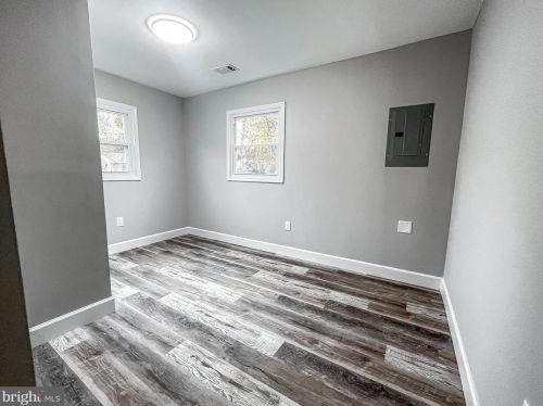 1229 Longview Dr, Woodbridge VA  22191-2955 exterior