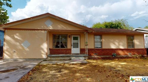614 Avenue, Copperas Cove, TX 76522-2051
