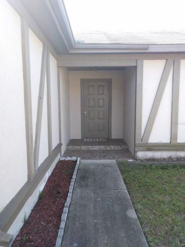 9859 Balmoral Cir, Orlando, FL 32817-1834