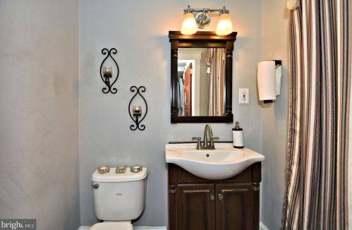 607 Noble St, Norristown PA  19401-5530 exterior