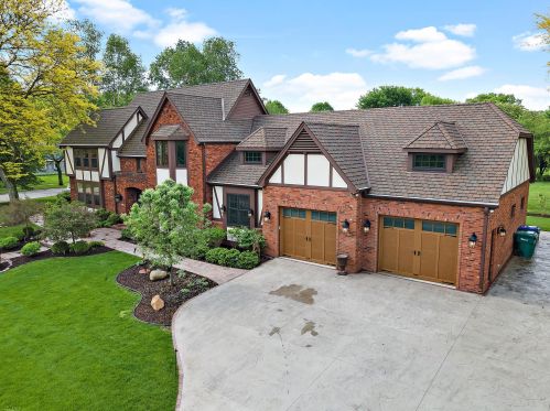 5625 Grove Ter, Greendale, WI 53129-1567