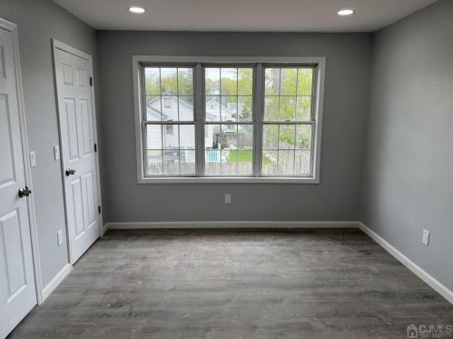 25 Livingston Ave, Avenel NJ  07001-1441 exterior