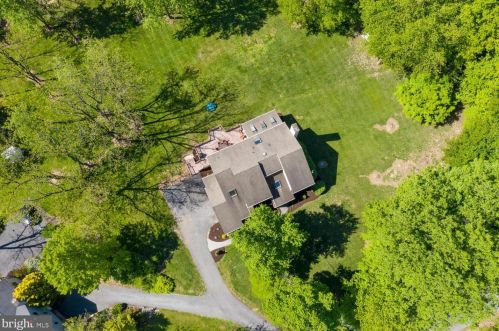 813 Marlboro Spring Rd, Kennett Sq PA  19348-1313 exterior