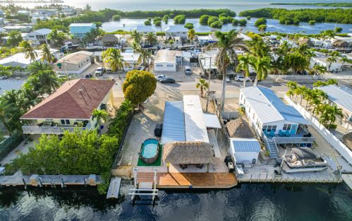 135 Long Key Rd, Key Largo, FL 33037-3053