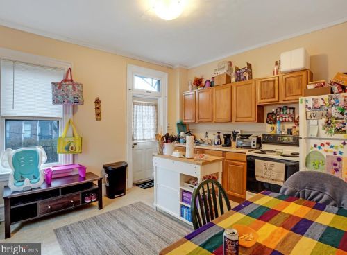 365 College Ave, Lancaster PA 17603-3319 exterior