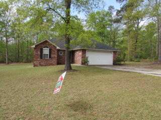 3235 Valencia Dr, Dalzell SC  29040-8392 exterior