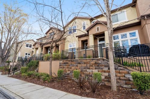 410 Tasman Dr, Sunnyvale, CA 94089-1705