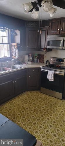 6202 Pahagaco Rd, Spring Grove, PA 17362-8897