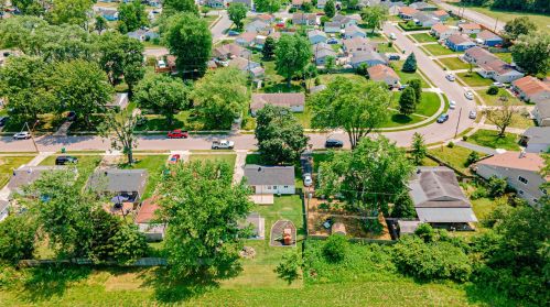 430 Madison Dr, West Jefferson OH  43162-1304 exterior