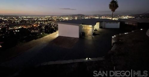 1110 Monterey Dr, El Cajon CA  92020-6718 exterior