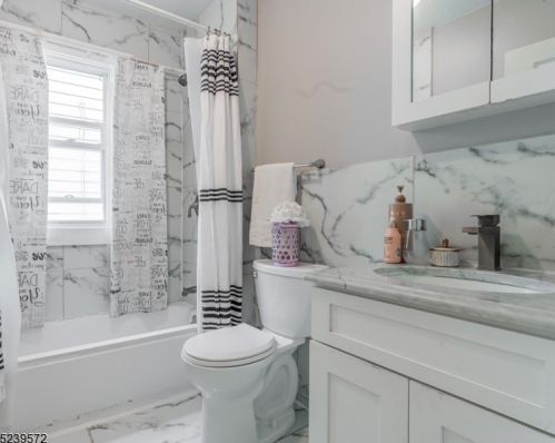 222 Maple Ave, East Orange NJ  07017-4504 exterior