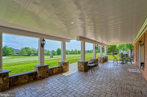 43527 Butler Pl, Leesburg VA 20176-7428 exterior