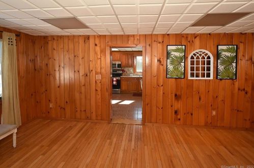 29 Ash St, Norwich CT  06351-1804 exterior