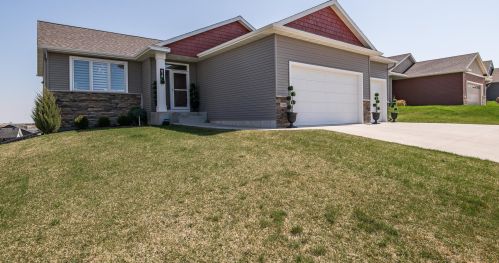 518 15th Ave, Byron, MN 55920-6067