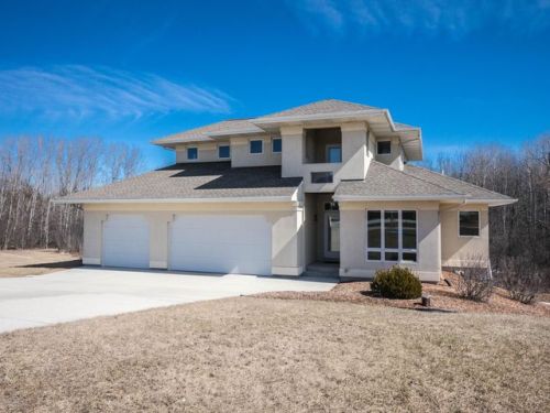 2352 Lockhorn Cir, West Bend, WI 53090-1200