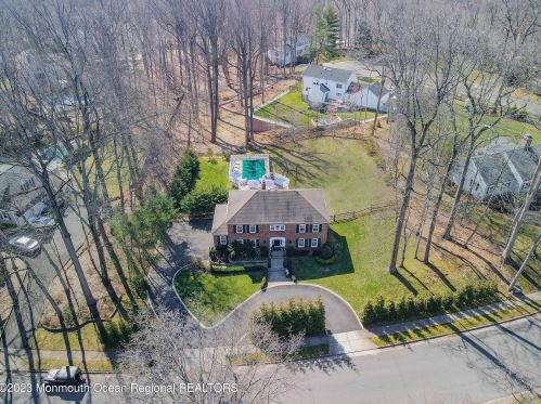 162 Borden Rd, Middletown NJ  07748-3050 exterior