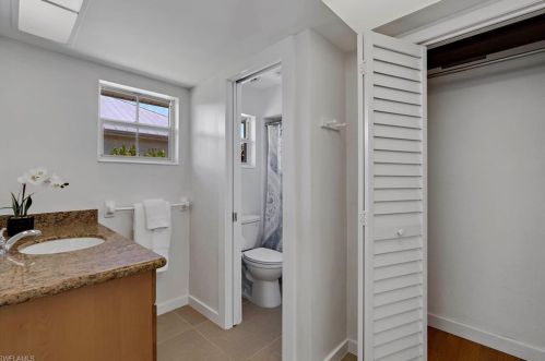 740 Orchid Dr, Naples FL  34102-5015 exterior