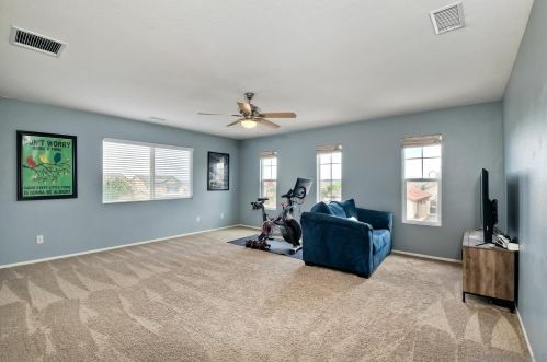 33551 Maplewood Ct, Temecula CA  92592-1832 exterior