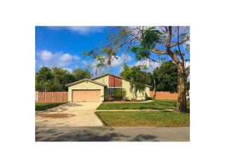 20050 62nd Ave, Hialeah, FL 33015-4858