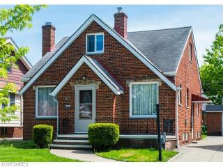 5811 Gilbert Ave, Cleveland, OH 44129-3037