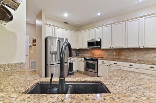 3640 Tayside Ct, Apopka FL  32712-4709 exterior