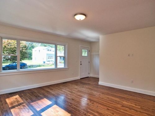 39 Cala Ave, Tiverton RI  02878-3214 exterior