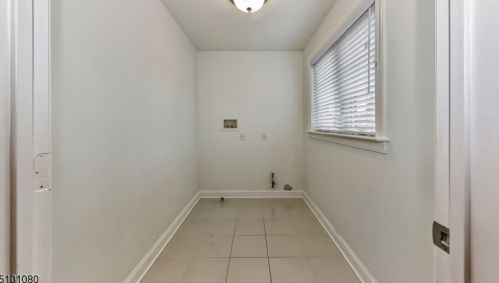 38 Walnut St, Little Falls NJ  07424-1402 exterior