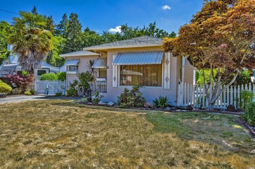 1018 Stewart St, Santa Rosa, CA 95404-3546