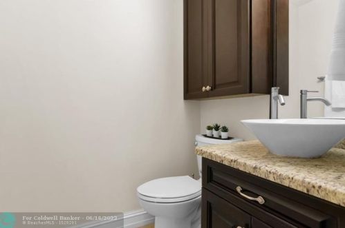 16373 11th St, Hollywood FL 33027-5050 exterior