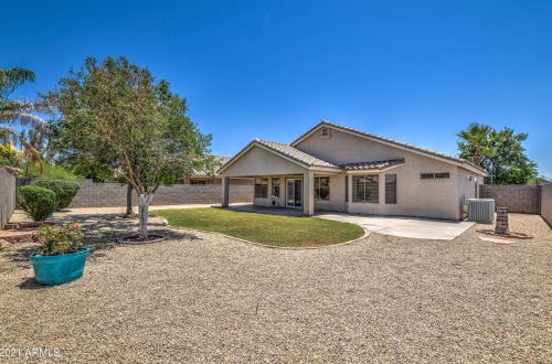 2244 Robin Ln, Gilbert, AZ 85296-2126